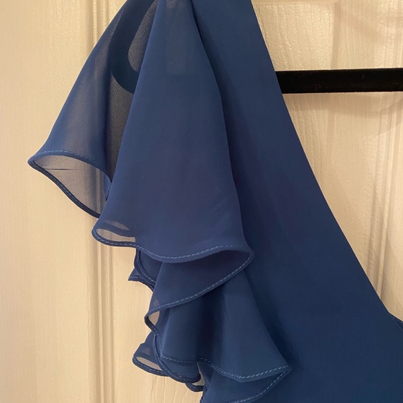 Flutter Sleeve Scoop Open-Back Chiffon Maxi Dress - Picture 5 of 9